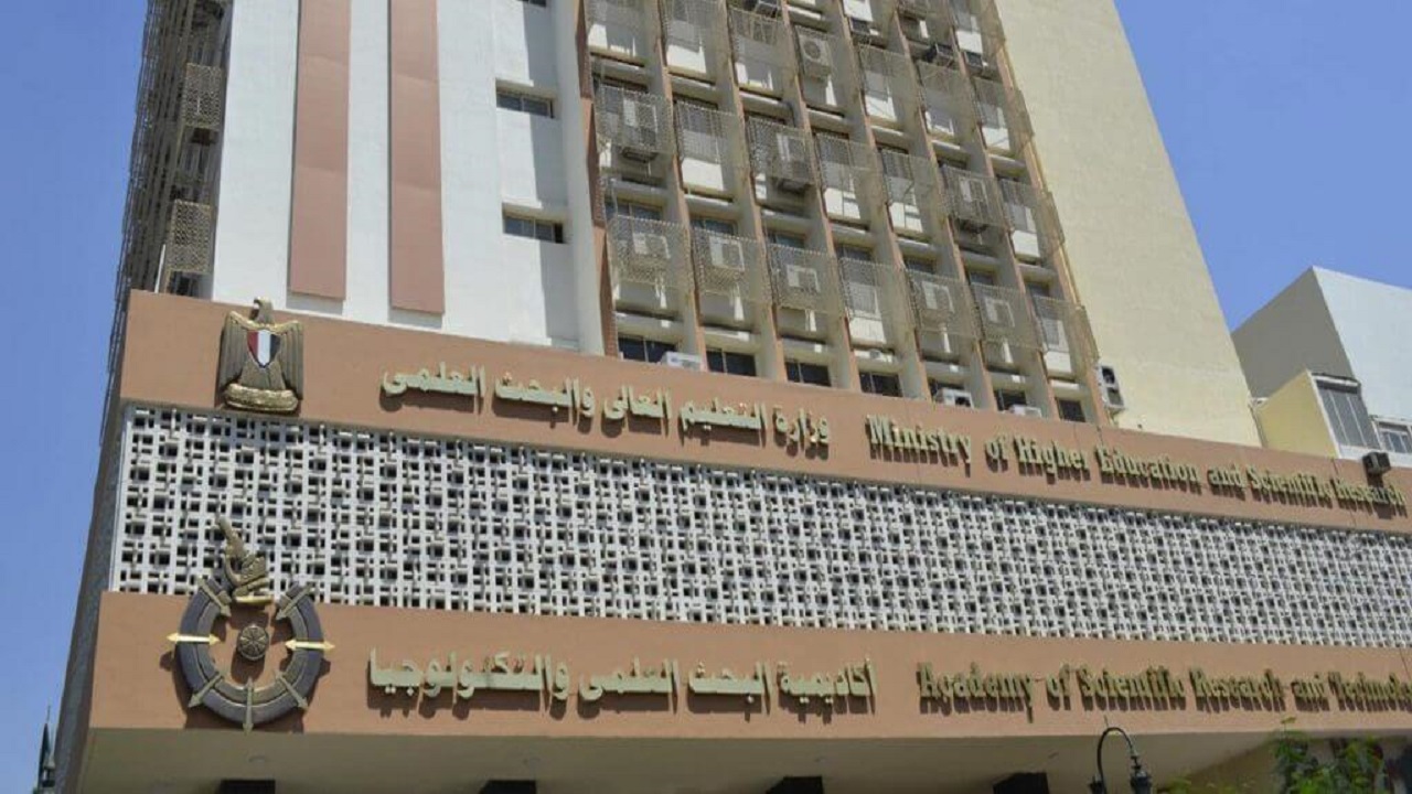 جامعة سوهاج .. توقيع عقود لرعاية ودعم المبتكرين