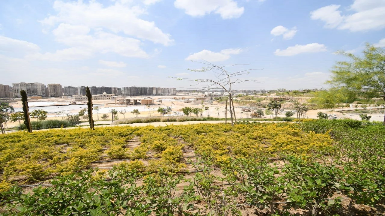 وزير الإسكان يتابع تنفيذ مشروع «حدائق تلال الفسطاط»
