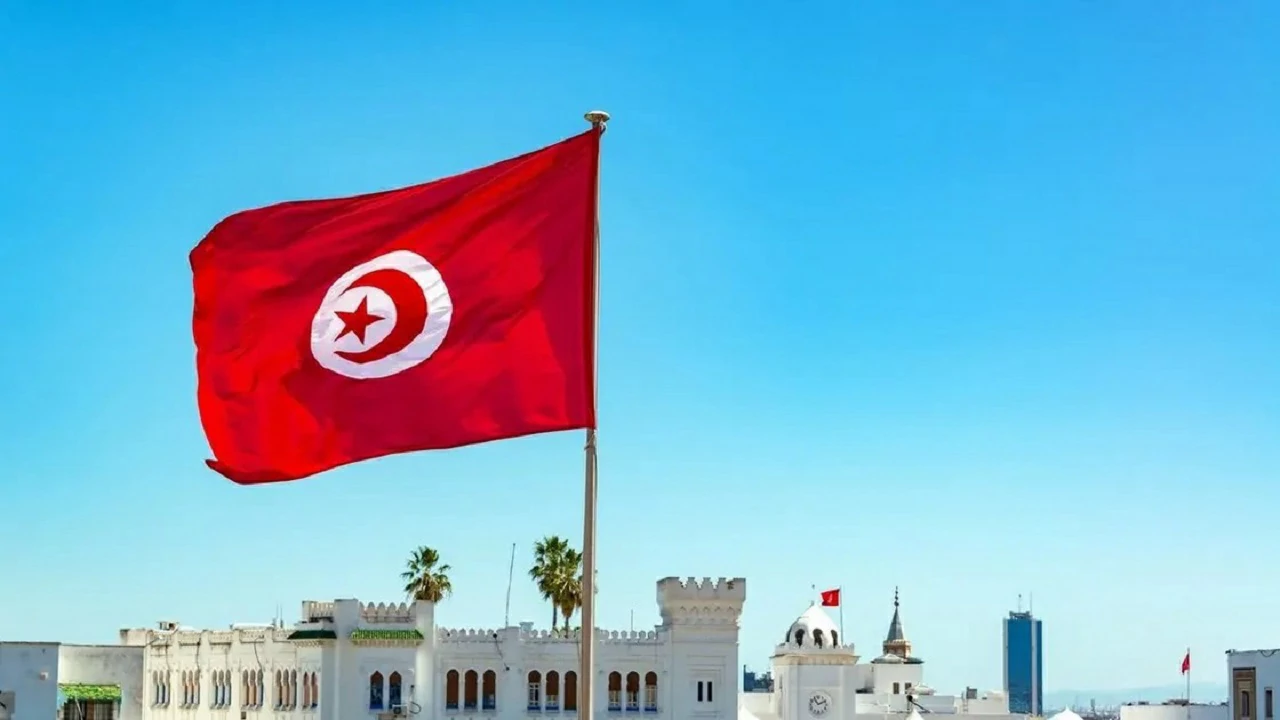 تونس تمنع عقود الباطن والعمل محددة المدة