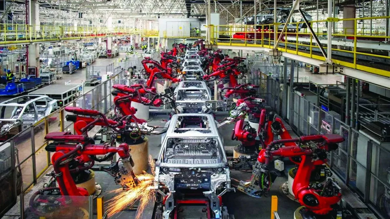 وزراء الكهرباء والبترول والصناعة يبحثون سبل ضمان الاستدامة وأمن الطاقة 